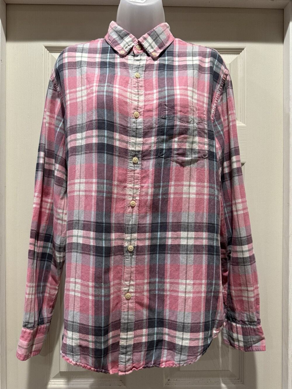 American Eagle Seriously Soft Pink Check Button Down Flannel Size Medium